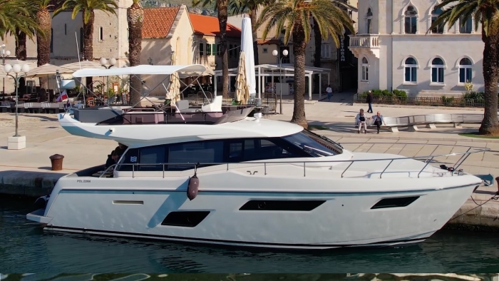 Ferretti Yachts 450