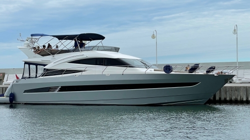 Galeon 640 FLY